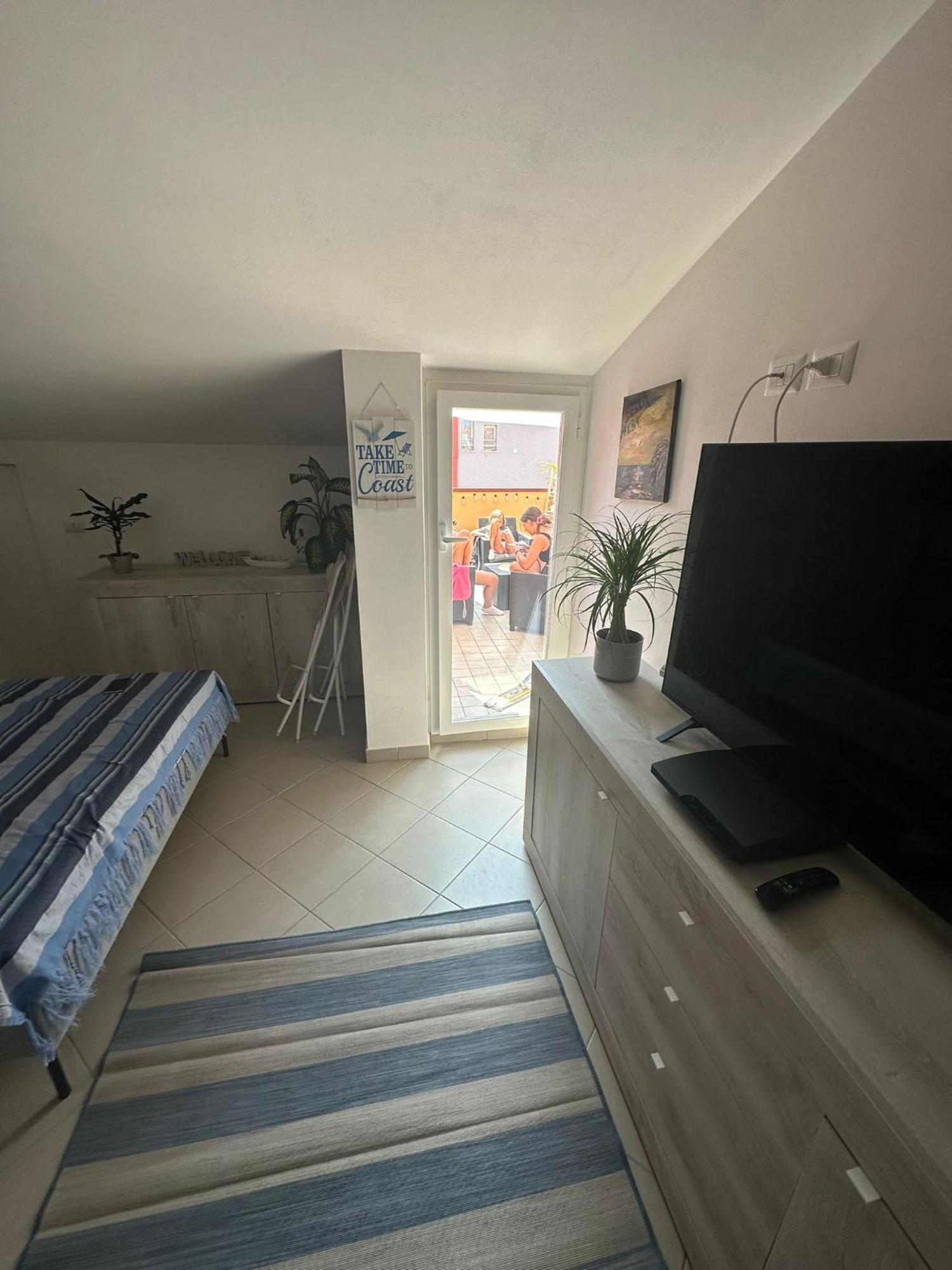 Bella Alba Apartment On The Beach Alba Adriatica Exterior foto
